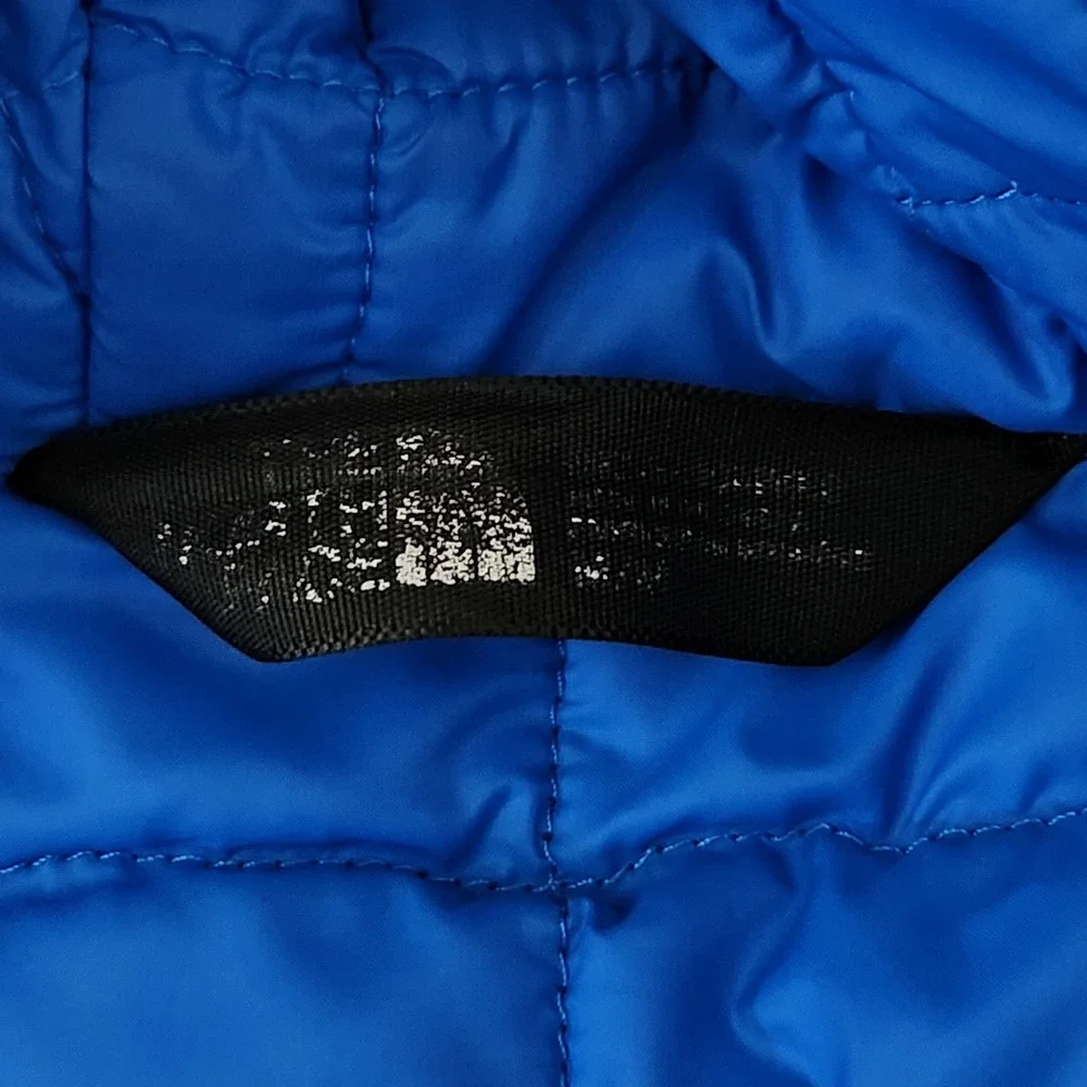 The North Face measurements shoulder